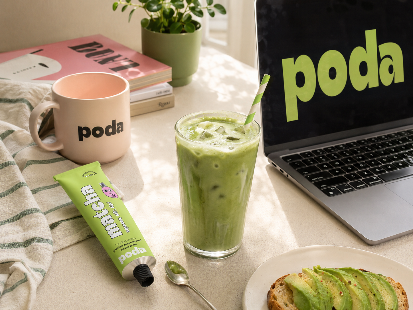 easy beginner matcha latte made with poda paste